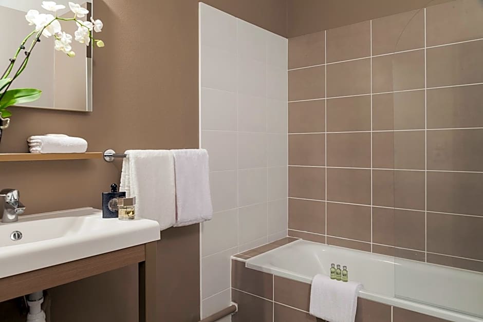 Neho Suites Porte de Geneve - Gare Annemasse