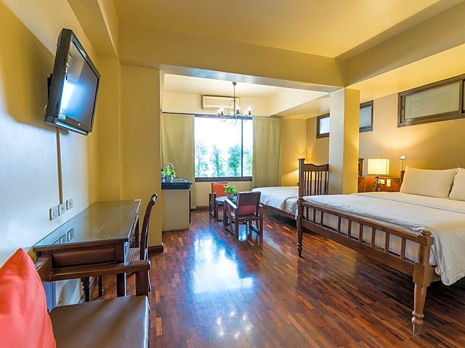 Sourire at Rattanakosin Island Hotel