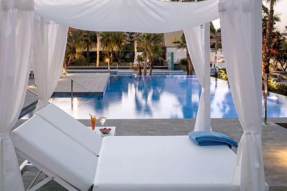 Aqua Hotel Silhouette & Spa - Adults Only