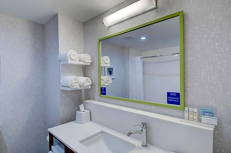 Hampton Inn By Hilton & Suites Portland, ME