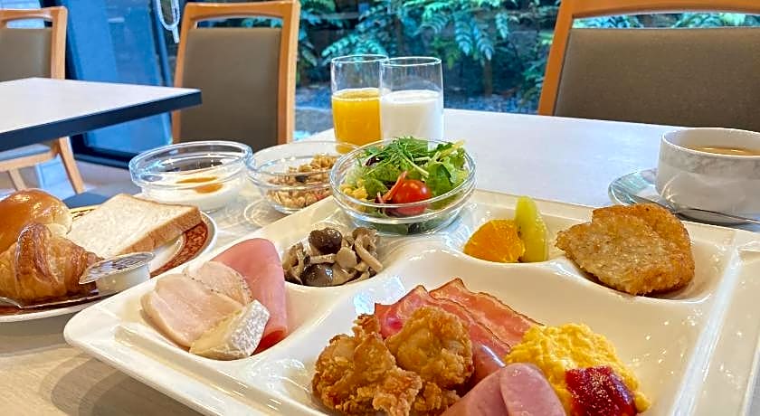 Osaka River Side Hotel
