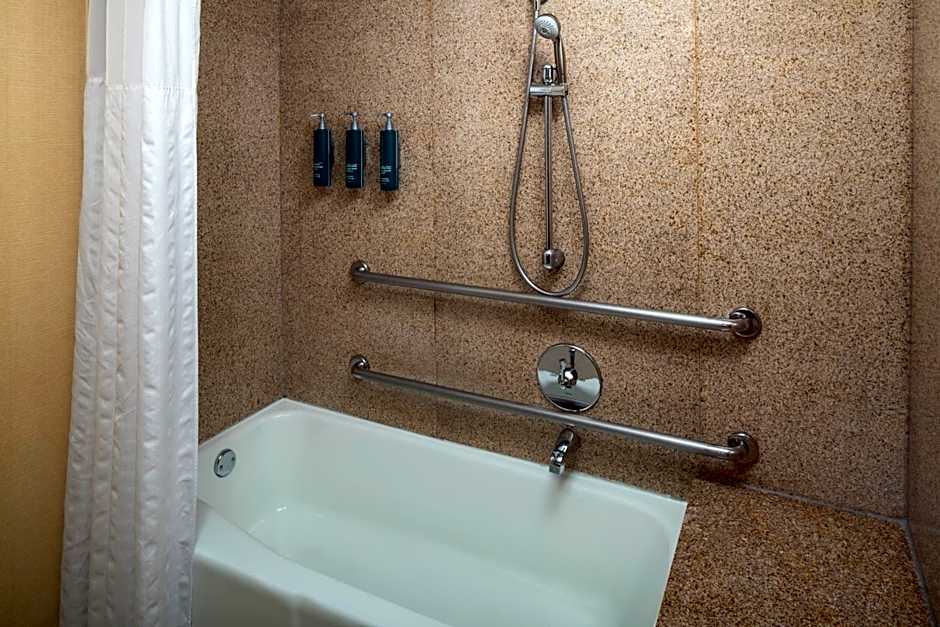 DoubleTree By Hilton Hotel Boston North Shore