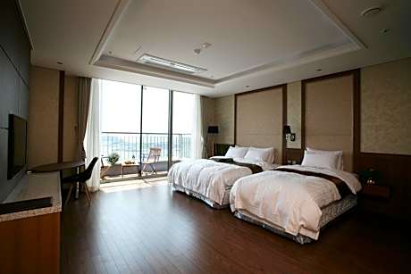 Deluxe Twin Room with Sea View with Terrace