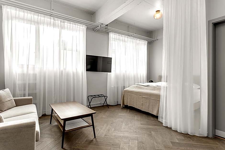 The Swan House by Heimaleiga