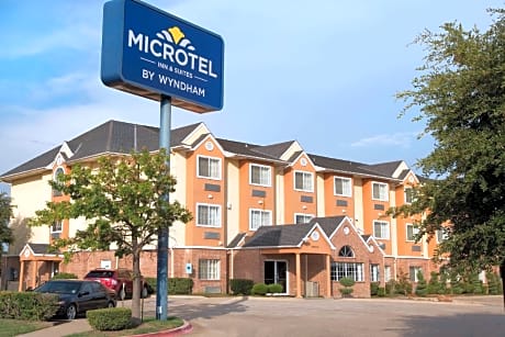 Microtel Inn & Suites by Wyndham Garland/Dallas