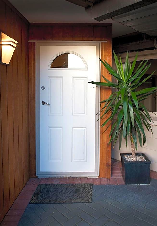 B&B@The Redwoods