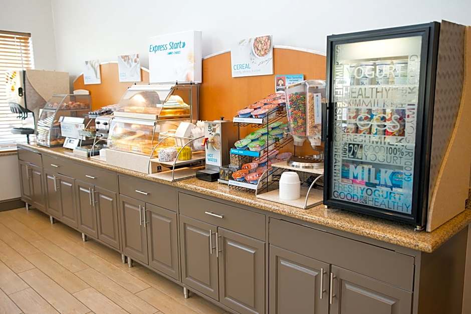 Holiday Inn Express Hotel & Suites Chanhassen By IHG