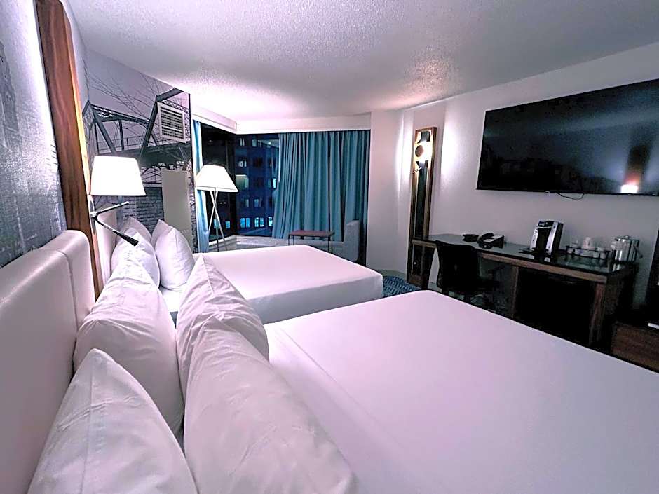 Fort Pontchartrain Detroit, a Wyndham Hotel