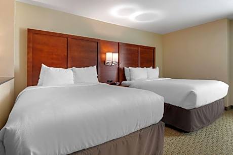 Standard Queen Room with Two Queen Beds - Non Smoking