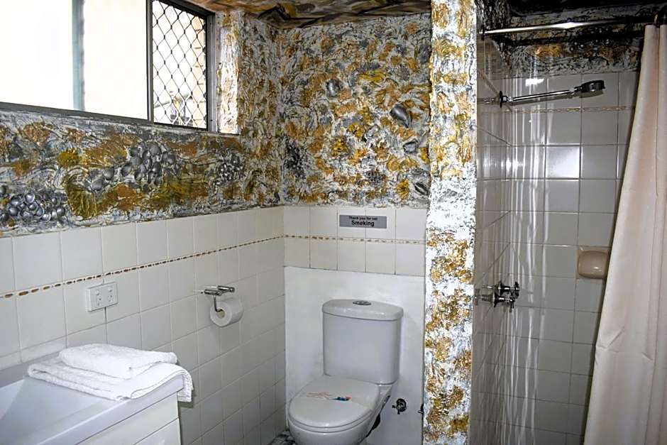 The Queenslander Motel