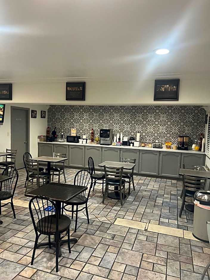 Super 8 by Wyndham McAllen/Downtown