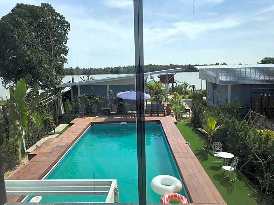 Bluemoon Riverside Resort Ubon Ratchathani