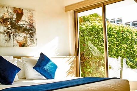 Double Room with Pool View Terrace