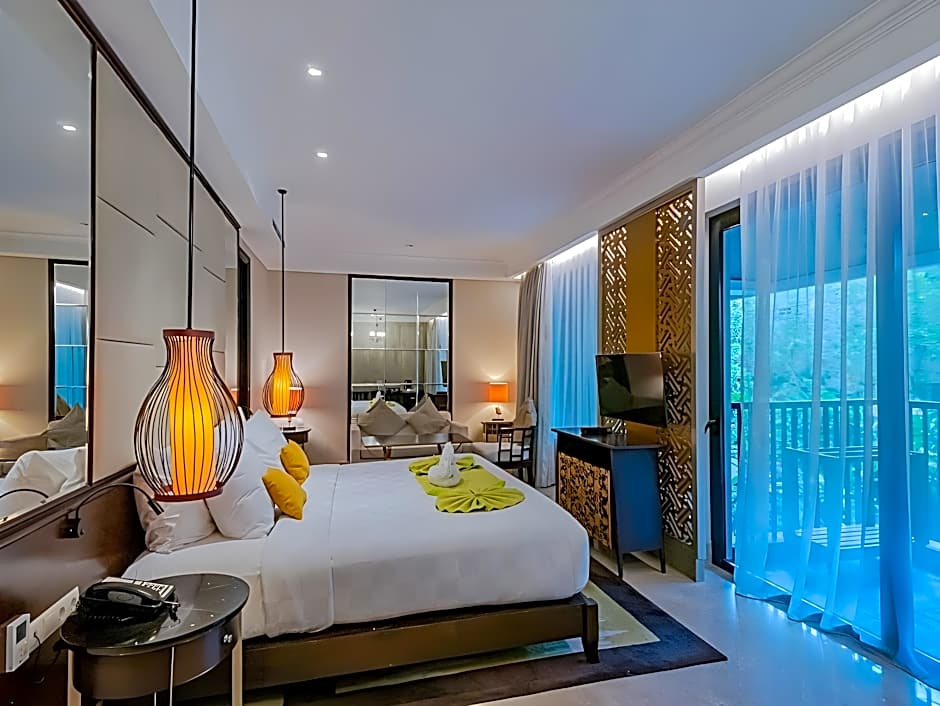 Jambuluwuk Oceano Seminyak Hotel