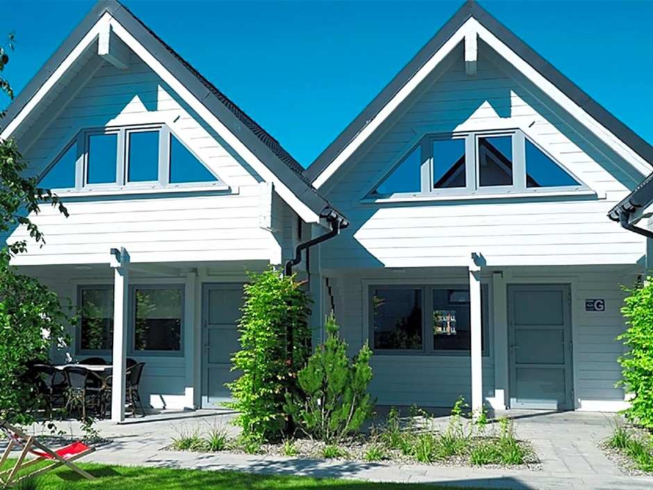 Biale Domki Paula Rewal - Domki z klimatyzacja, w obiekcie Jacuzzi i darmowe Wifi!