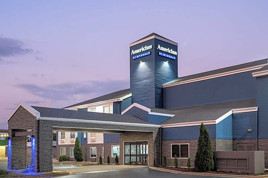 AmericInn by Wyndham Urbana/Champaign University Area