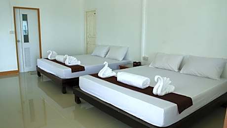 Quadruple Room with Sea View