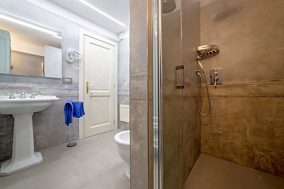 The Crown Palace - Gallipoli