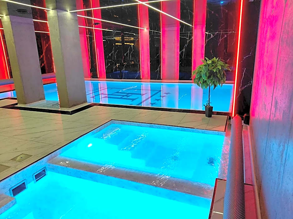 Apartamenty Katowice by Lantier - Swimming Pool Zone