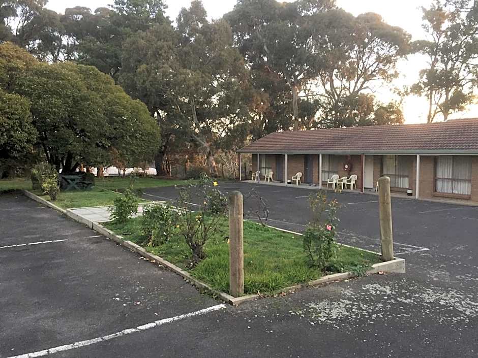 Woodmans Hill Motel
