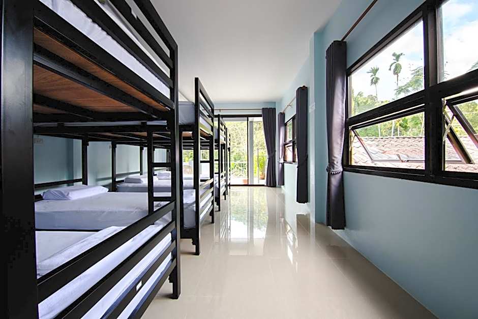 Khaosok Secret Hostel