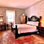 Carriage House Inn