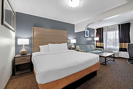 Quality Inn & Suites Fayetteville I-95