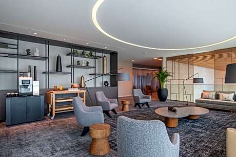 DoubleTree by Hilton Lagoa Azores