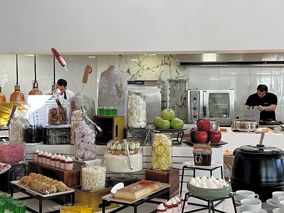 The King Jason Paphos - Designed for Adults