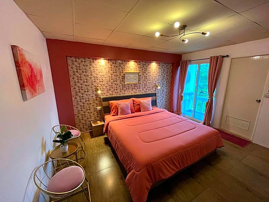 Dawnthaya Ayutthaya Art House บ้านดอนธยๅ อยุธยา