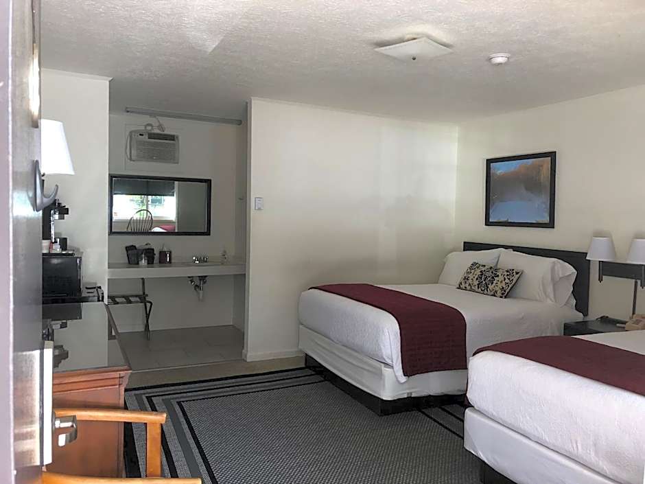 Cardinal Inn