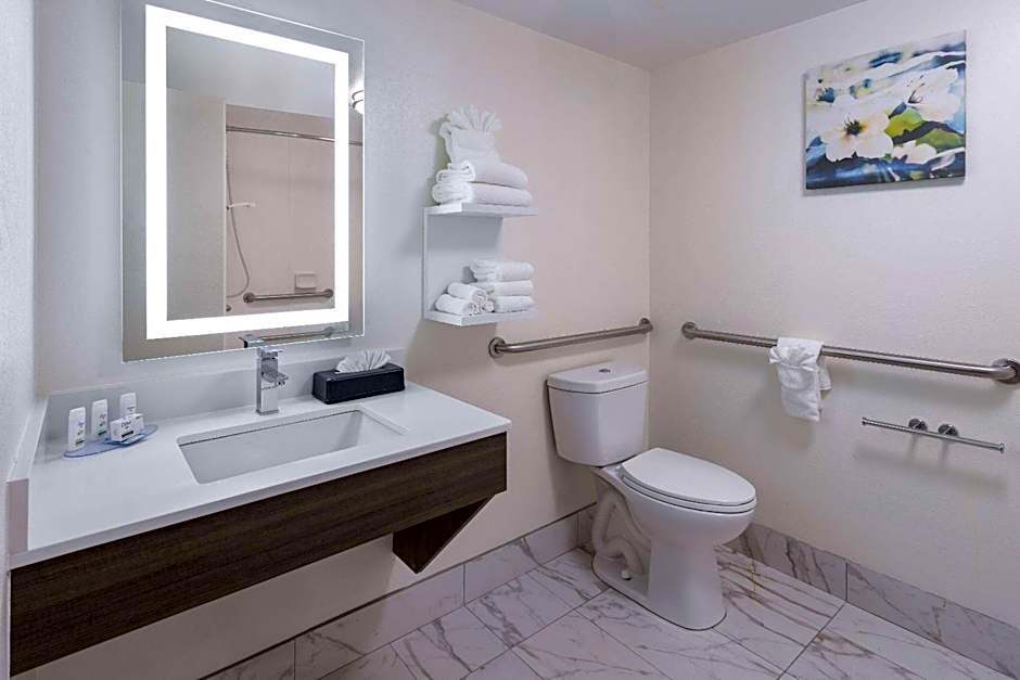 La Quinta Inn & Suites by Wyndham Newnan