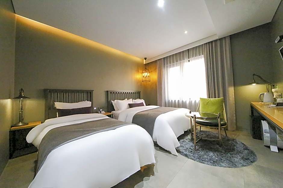 Daejeon Namoo Hotel