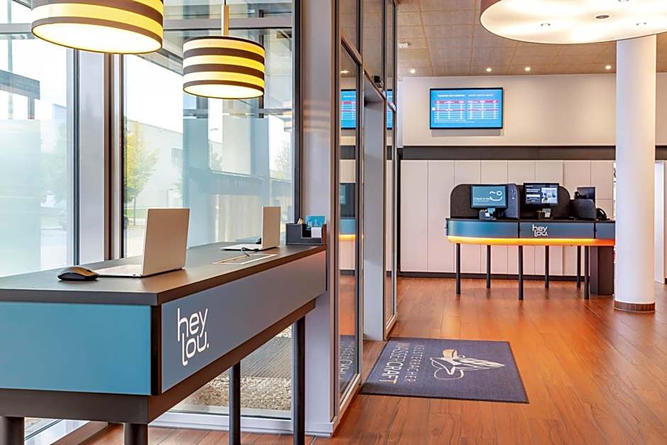 Hey Lou Hotel Frankfurt Airport
