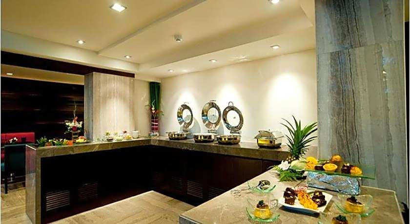 FX Hotel Metrolink Makkasan