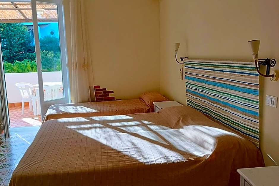 Villa Olivia Residence Ischia - Monolocali e Bilocali nel Verde con Piscine e Vista Mare