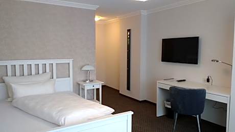 Standard Single Room with Shower