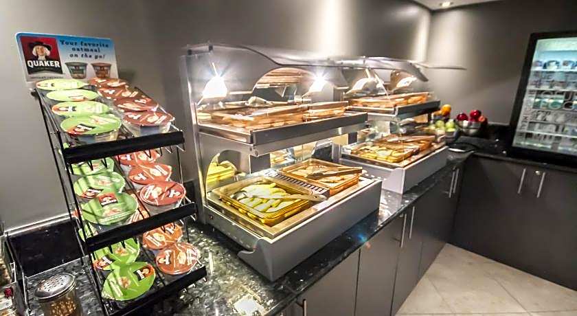 Hotel Faubourg Montreal Centre Ville Downtown