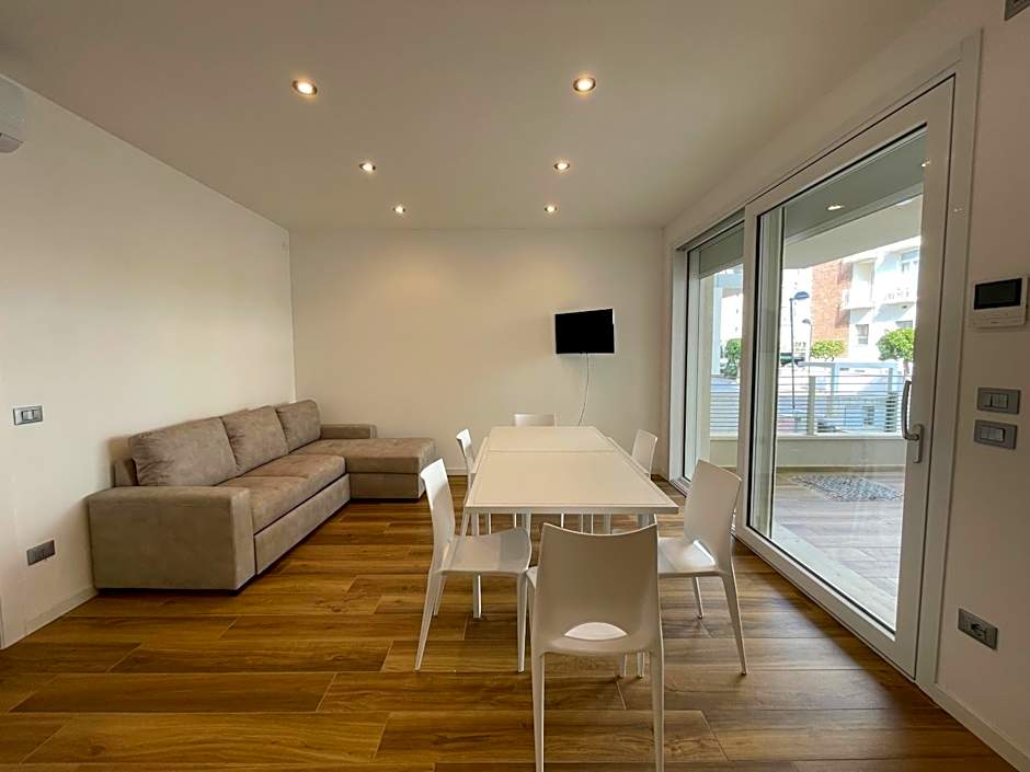 Marina Dream Beach Apartments with Sea View Terrace - Agenzia Cocal