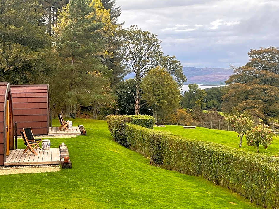Stoneymollan over Loch Lomond