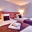 Brit Hotel Confort Pau Lons
