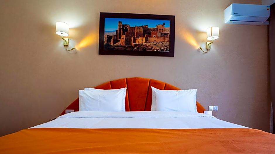 Intouriste Hôtel & Suites