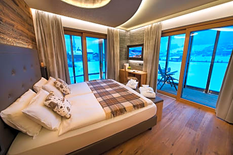 Superior Double or Twin Room with Mountain View