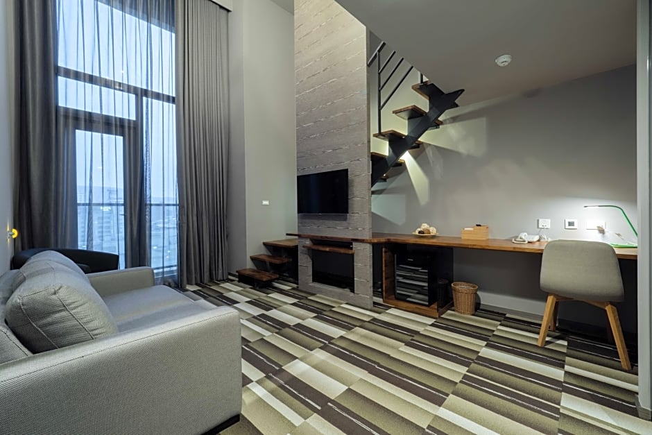 Watermark Hotel - Kaohsiung Main Station