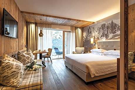 Deluxe King Room