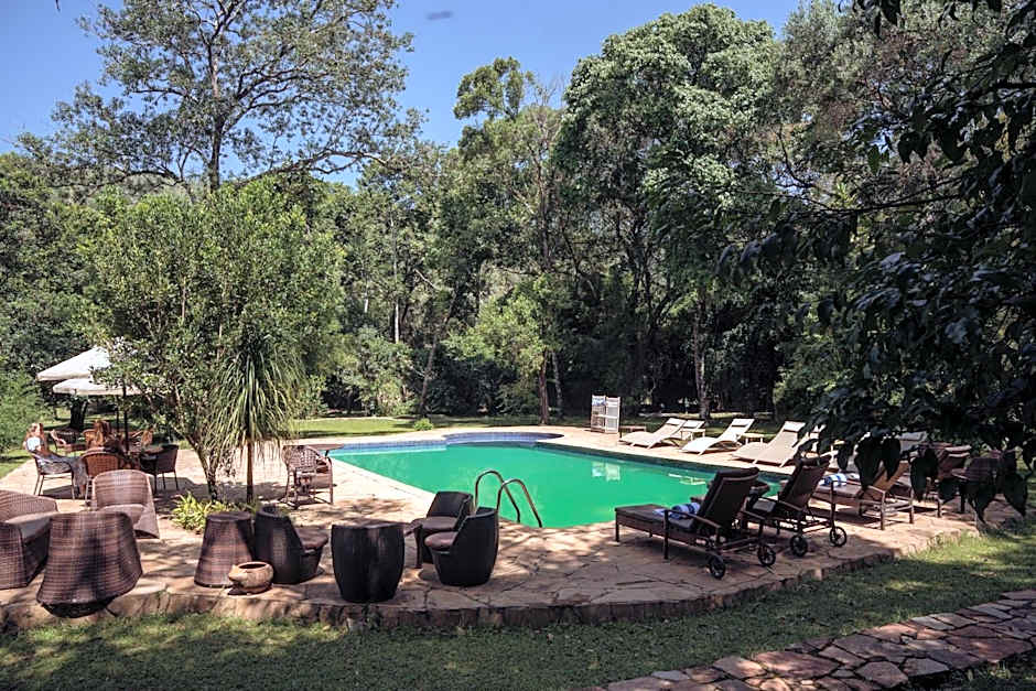 Exploreans Mara River Camp