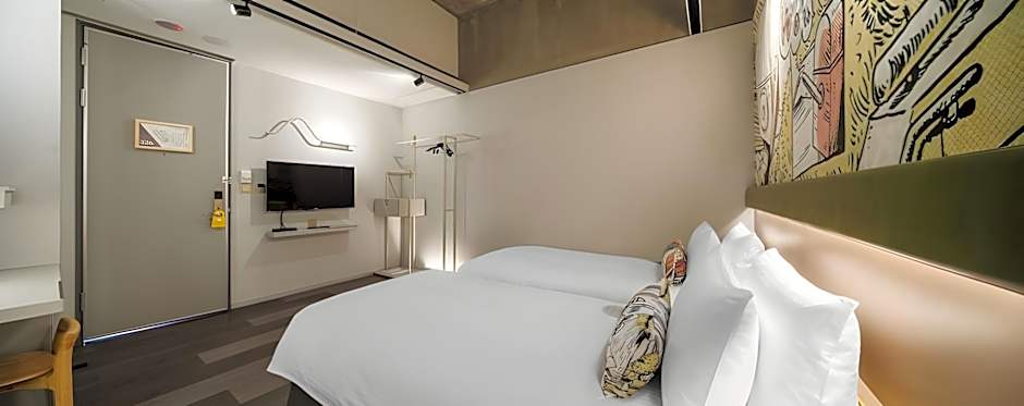 Hua Shan Din by Cosmos Cretion - Huashan 1914 Creative Park