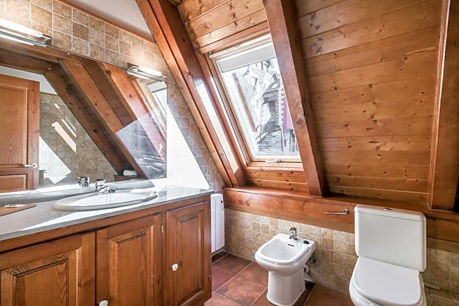 Apartamentos SNO Mont Romies Unhola