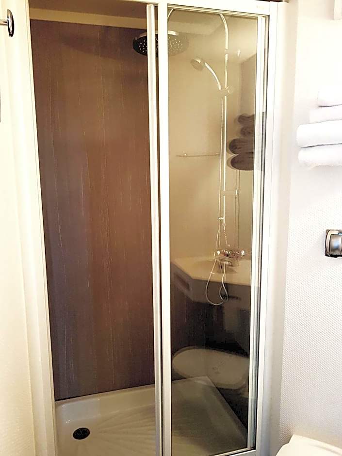 Kyriad Design Enzo Cannes Ecluse