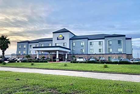 Days Inn & Suites by Wyndham Houston / West Energy Corridor